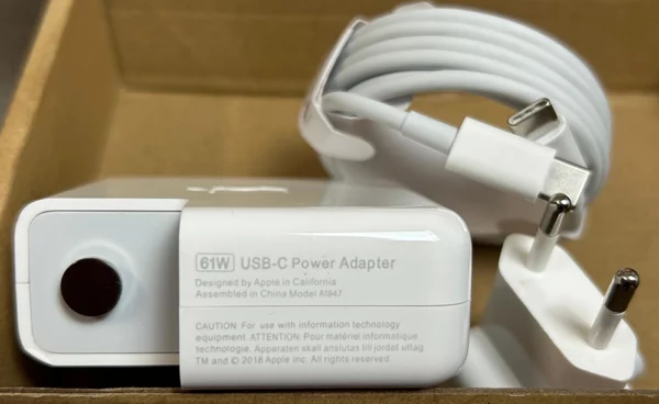 USB-C Power Adapter, 61W